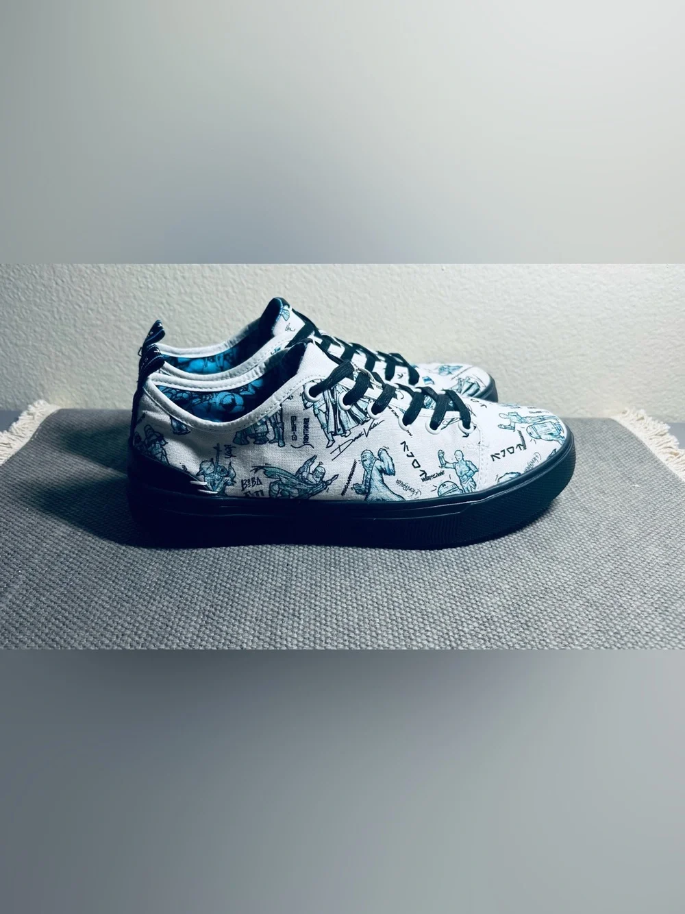 TOMS Star Wars x Travel Lite Low Sneaker White Characters Sketch Print